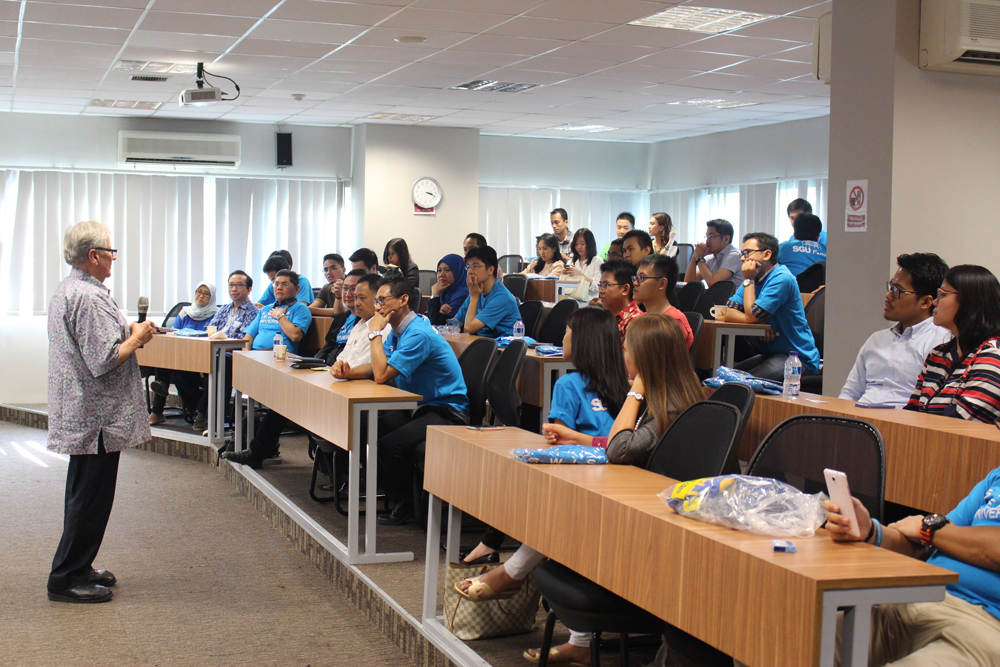 2015-10-03 15.33.07-opening by prof gureneberg